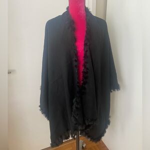Wool touch black poncho real fur trim